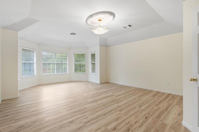 Building Photo - 15224 Calaveras Dr