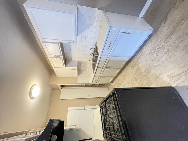 Building Photo - 1035 Higgins Quarters Dr