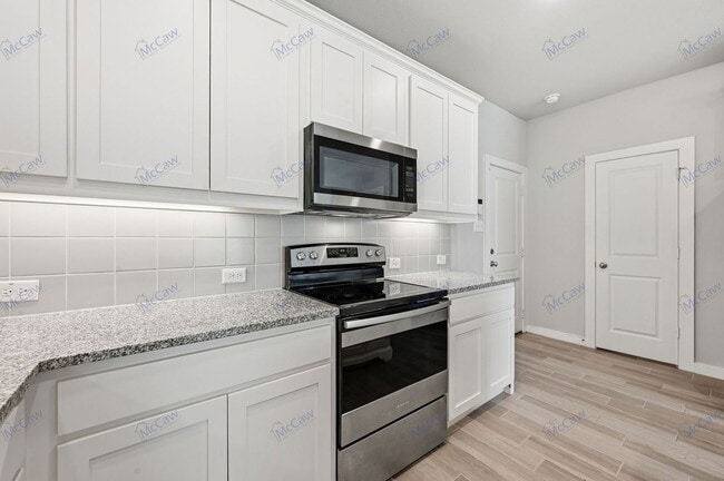 Building Photo - 358 Oakbend Dr