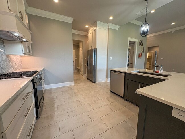 Building Photo - Available Now! Gorgeous 4 Bedroom 3 Bath i...