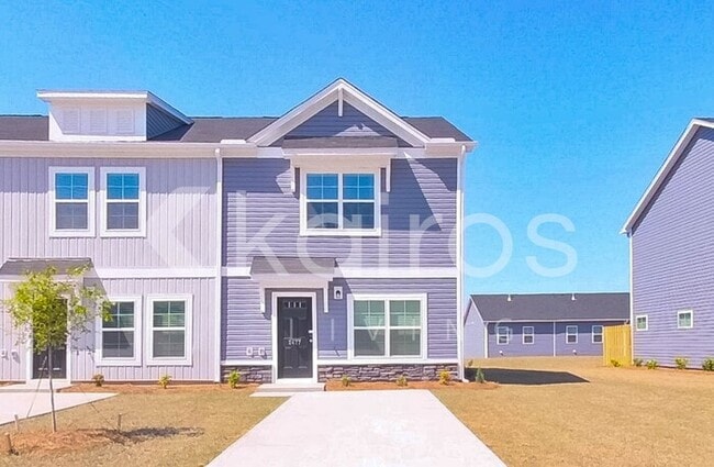 Building Photo - 2477 Banyon Cir