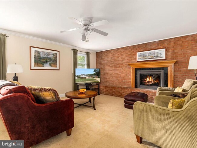 Building Photo - 6434 Rives Ct