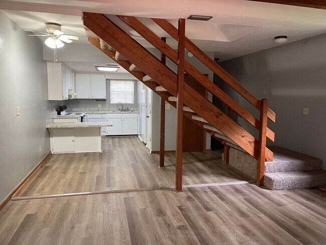Building Photo - 3744 Donovan Dr