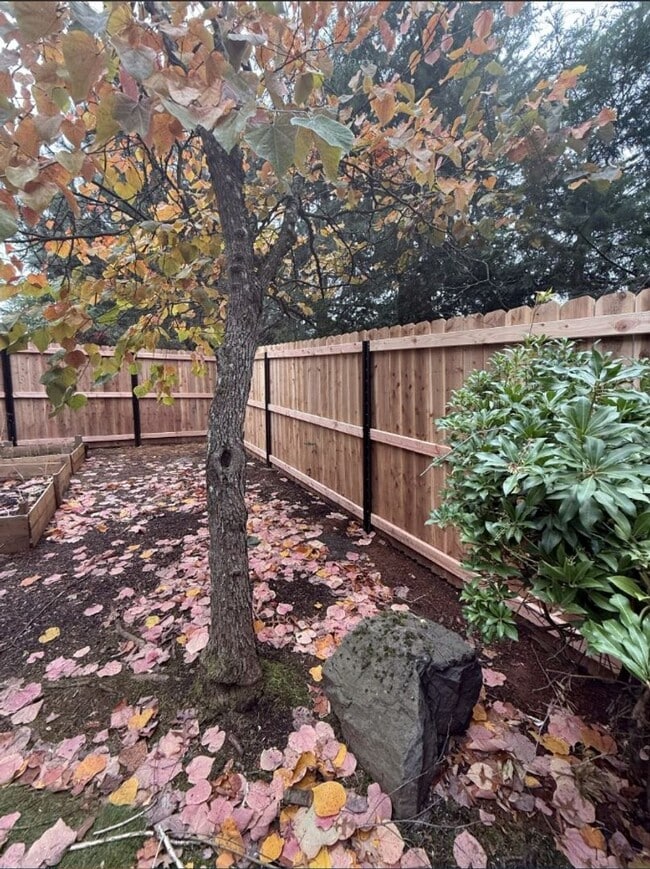 Building Photo - Great South Salem Location, Single-Level Home!