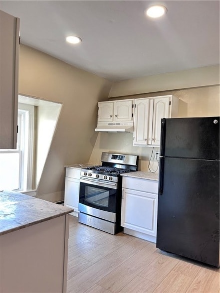 Building Photo - 111 Burnett St