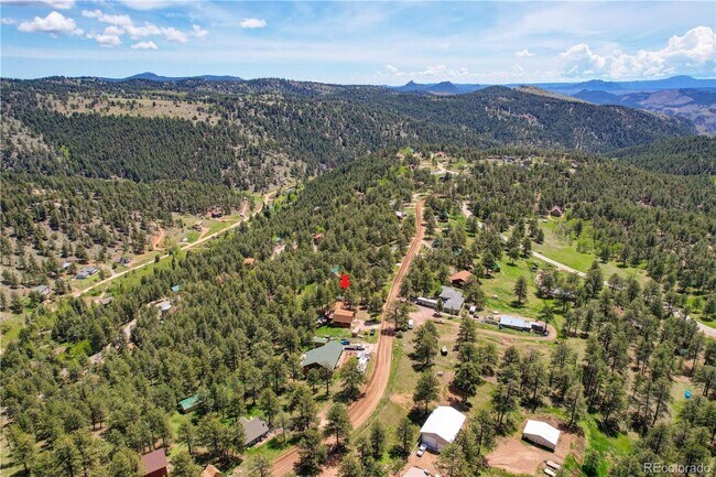Building Photo - 12 minutes from downtown Bailey on a large wooded, private lot