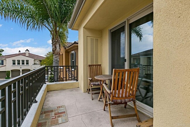 Building Photo - Charming and Bright Condo Available Soon!