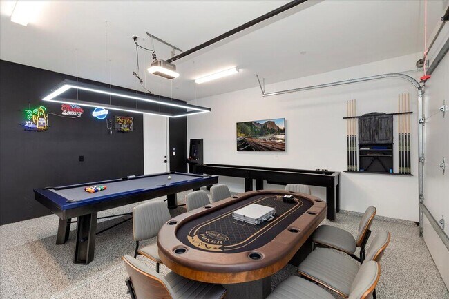 Building Photo - 51116 Avenida Mendoza