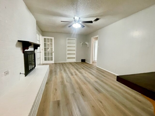 Building Photo - Saucer