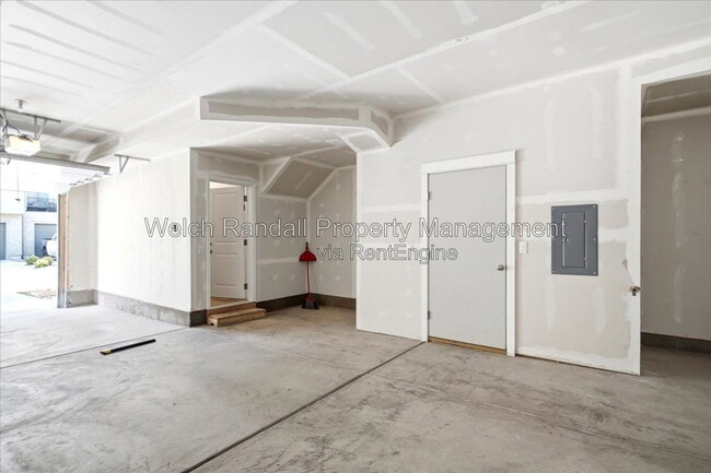 Building Photo - 1940 S 200 W