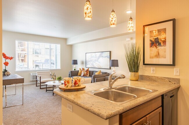 600 Riverside kitchen - 600 Riverside