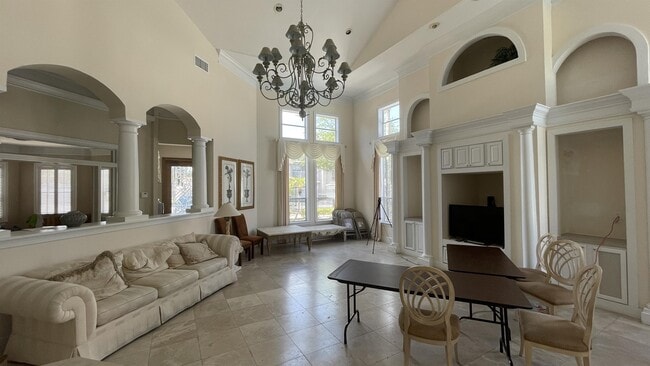 Building Photo - 10412 Villa View Cir