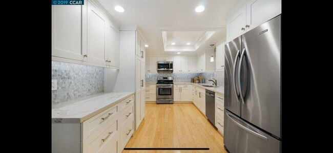 Building Photo - 1128 Westmoreland Cir