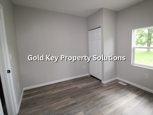 Building Photo - Nicely updated 3 BR 1 BA House with Covered Front Porch and Central Air (SECTION 8 APPROVED)