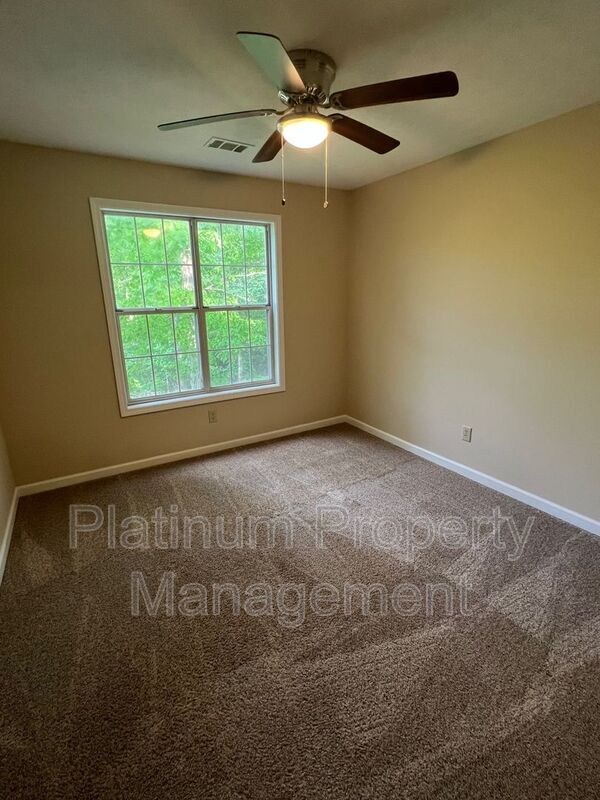 Building Photo - 119 Spring Ridge Dr