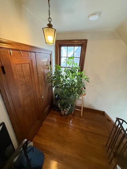 Building Photo - 3665 Glencairn Rd