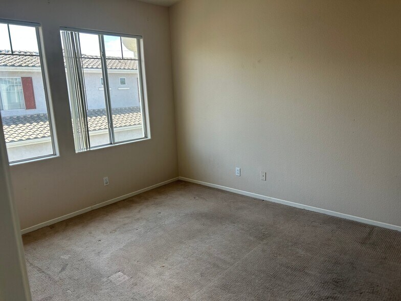 Building Photo - 10988 Ivy Hill Dr