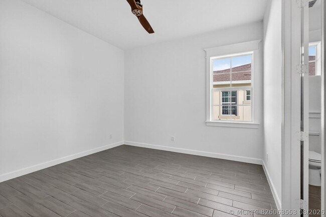 Building Photo - 799 Hookline Cir
