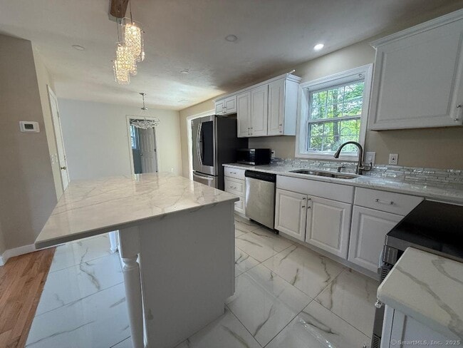 Building Photo - 41 Stonehouse Way
