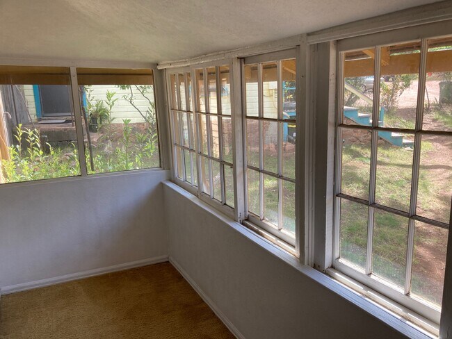 Building Photo - 9 Elk Path