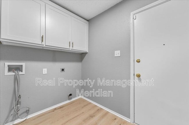 Building Photo - 7802 Calgary Ln