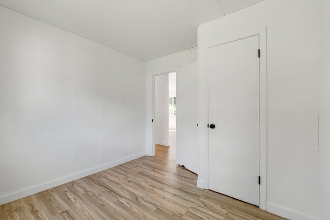 Building Photo - NEW LISTING! 3 BEDROOM HOUSE!