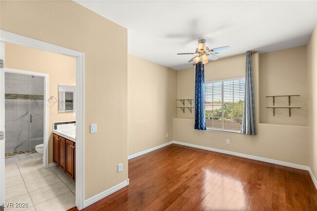 Building Photo - 17 Morninglow Pass