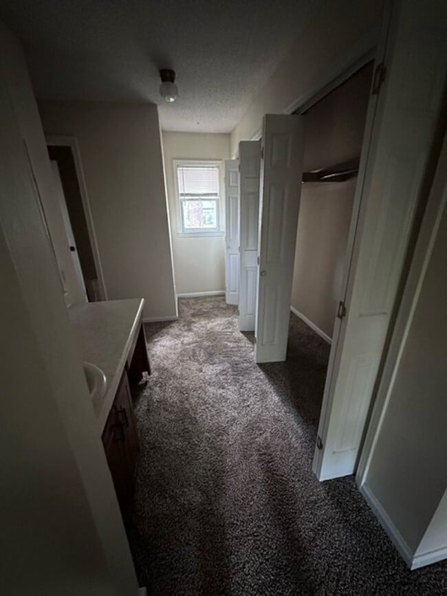 Building Photo - 120 Lester Fordham Rd