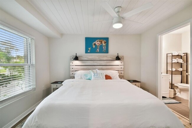 Building Photo - 4324 S Clark Ave