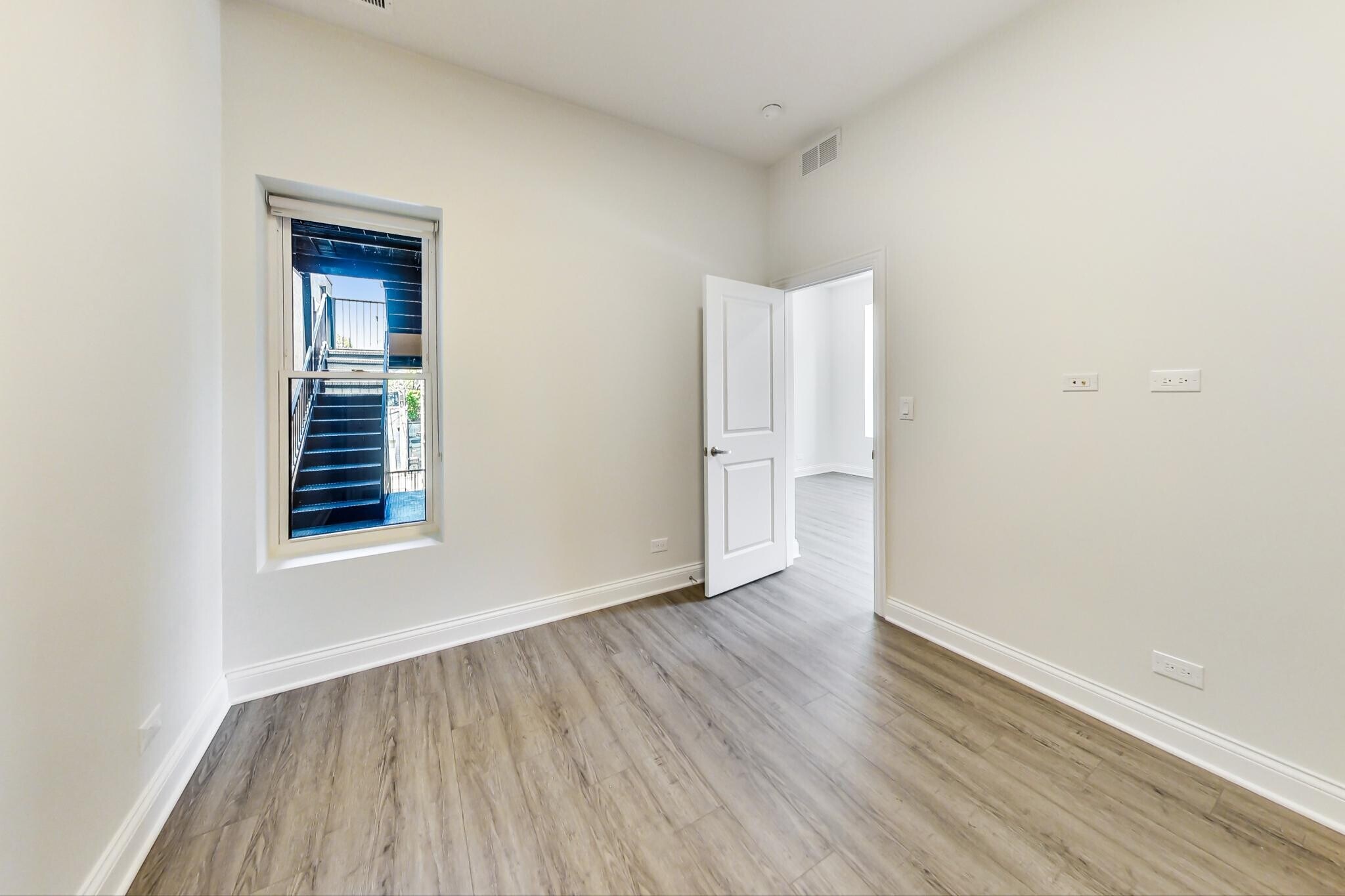 Building Photo - 2312 W Ohio St