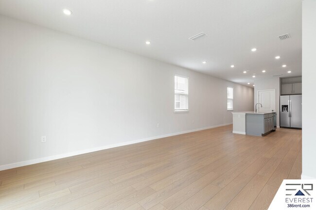 Building Photo - 221 Montgomery Ct