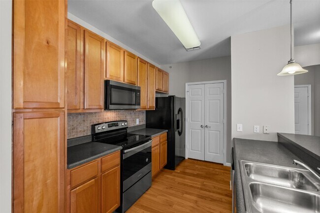 Building Photo - 42 Kassebaum Ln