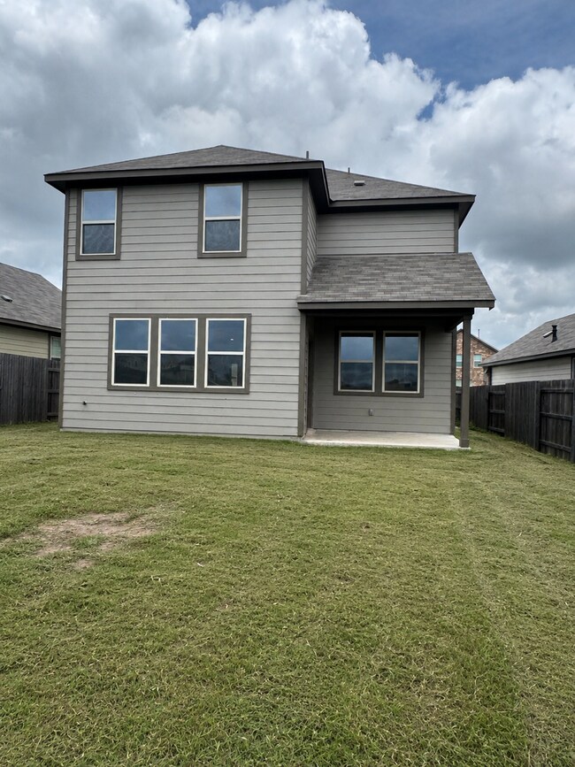 Building Photo - 4 BR/2.5BA | Newly Renovated Single Family Home | 1-Car Covered Parking | Gated backyard