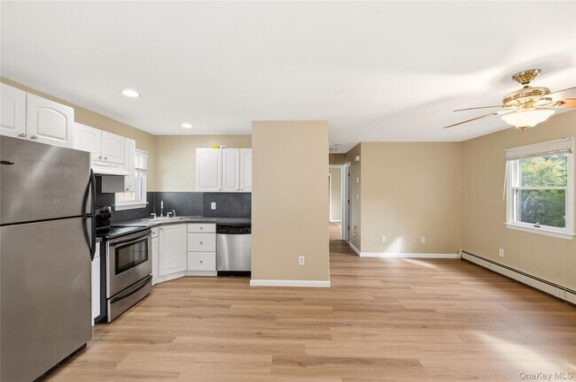 Building Photo - 34 Markwood Ln