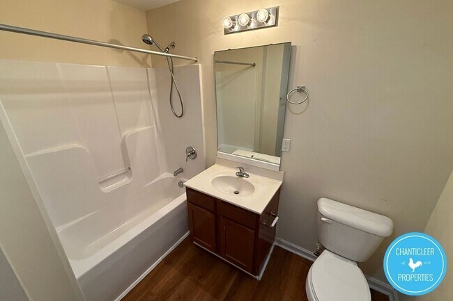Building Photo - 3700 Delancy St