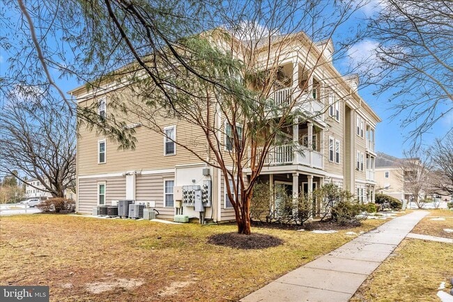 Building Photo - 13205 Cloppers Mill Dr