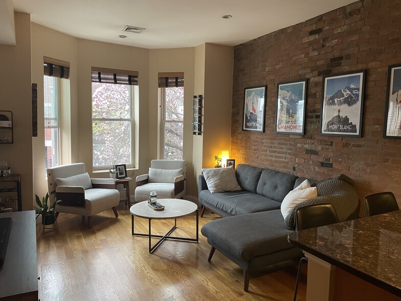 Spacious & Bright Living Area - 241 Boston St