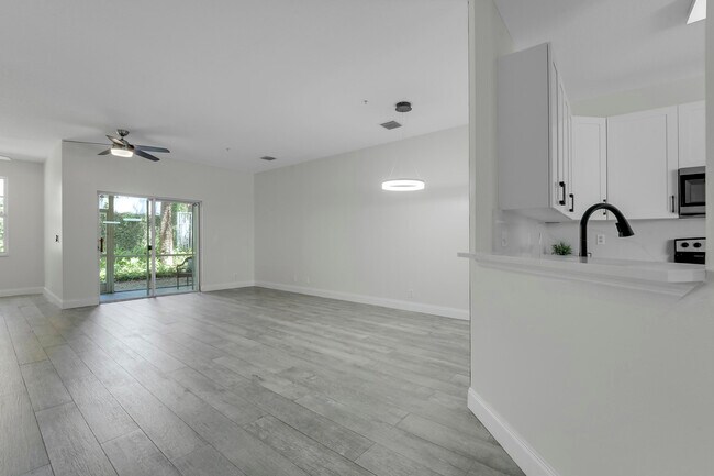 Building Photo - 108 Lighthouse Cir