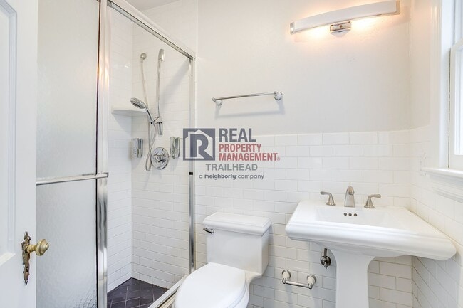 Building Photo - Charming Monticello Townhome – 4 Beds, Updated Kitchen & On-Site Parking