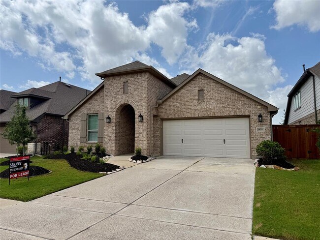 Building Photo - 18211 County Shores Ln