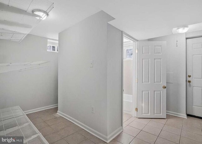 Building Photo - 2509 Oberlin Dr