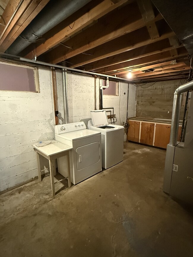 Building Photo - 951 Park Ave