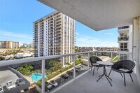 Building Photo - 3015 N Ocean Blvd
