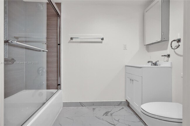 Building Photo - 4332 Collins Ave