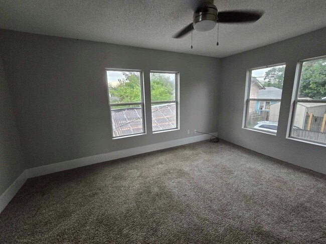 Building Photo - 3125 Illinois St