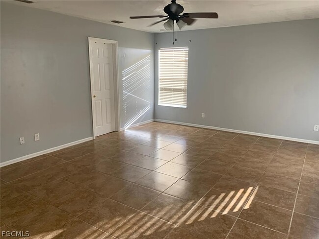 Building Photo - 30 NE 24th Terrace