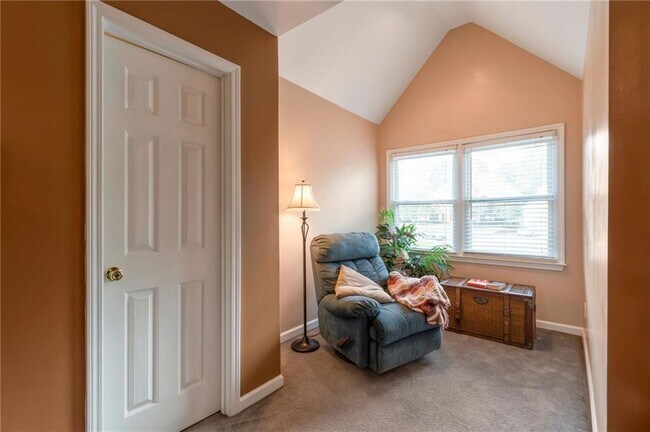 Building Photo - 69 New Brunswick Ct NE