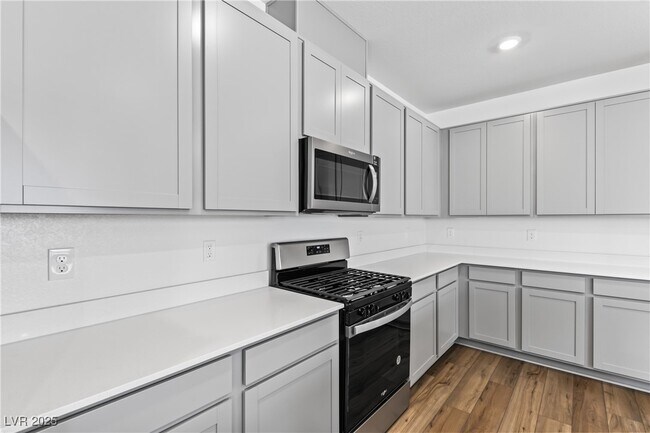 Building Photo - 2630 Aversa St
