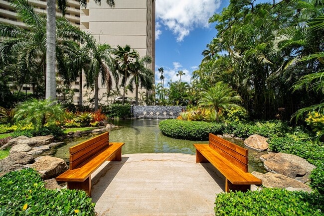 Building Photo - Watermark Waikiki Unit 901 w/ Panoramic Oc...