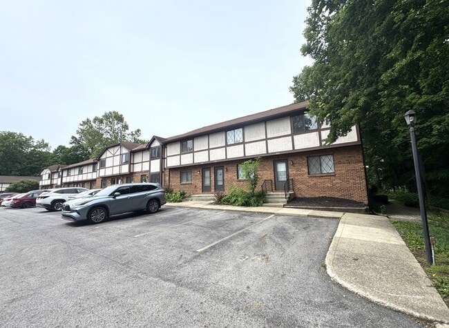 Building Photo - 3090 Highcliff Ct